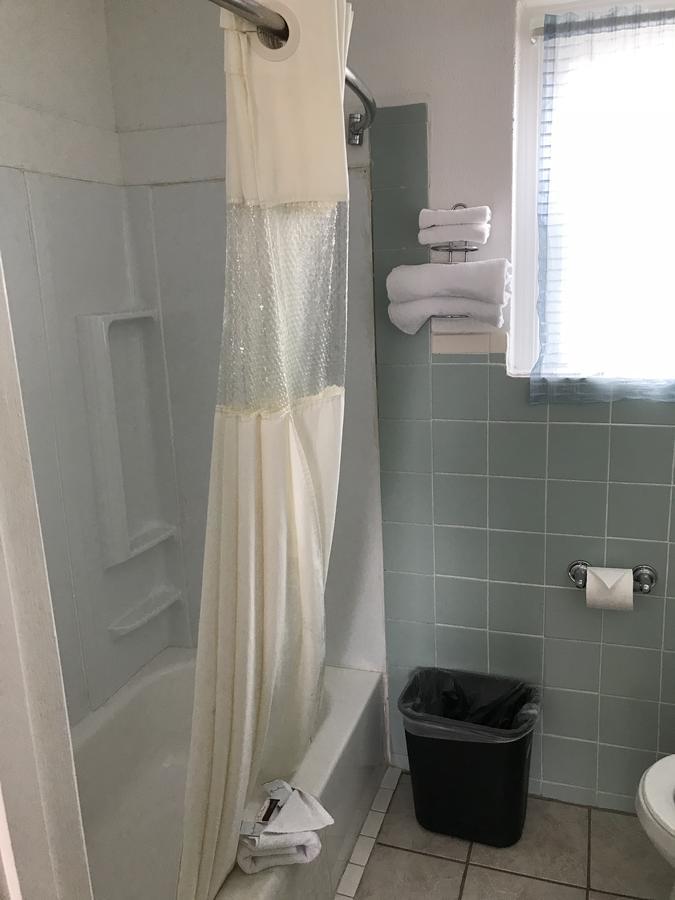 טוקומקארי Americana Motel מראה חיצוני תמונה