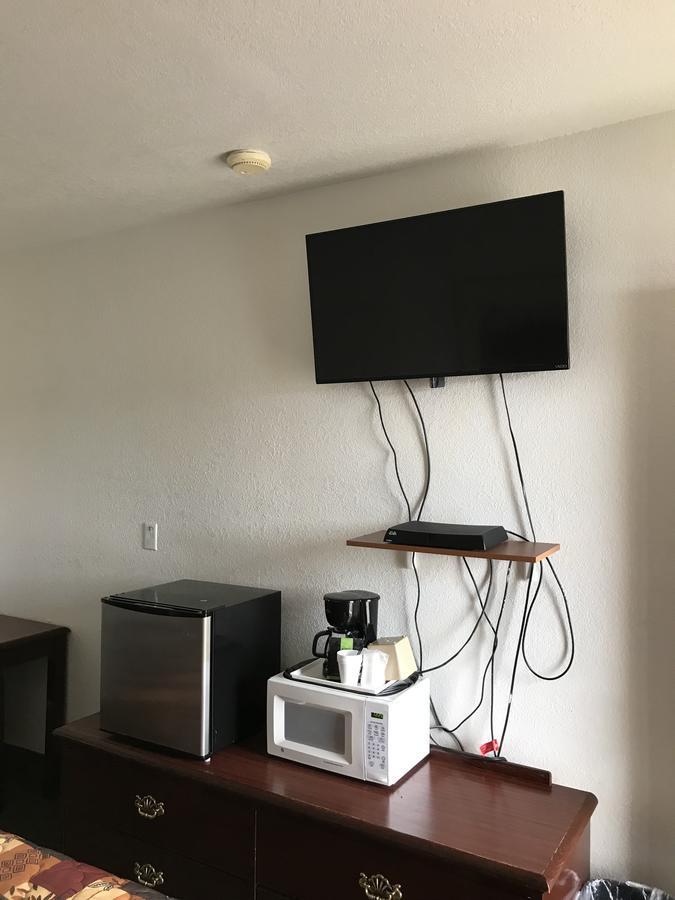 טוקומקארי Americana Motel מראה חיצוני תמונה
