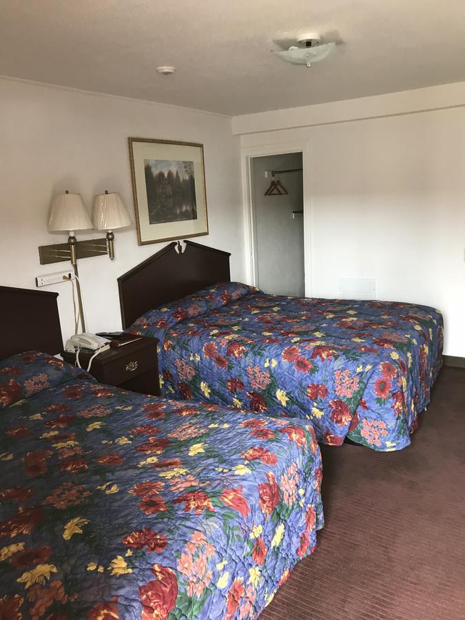 טוקומקארי Americana Motel מראה חיצוני תמונה