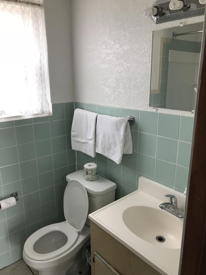 טוקומקארי Americana Motel מראה חיצוני תמונה