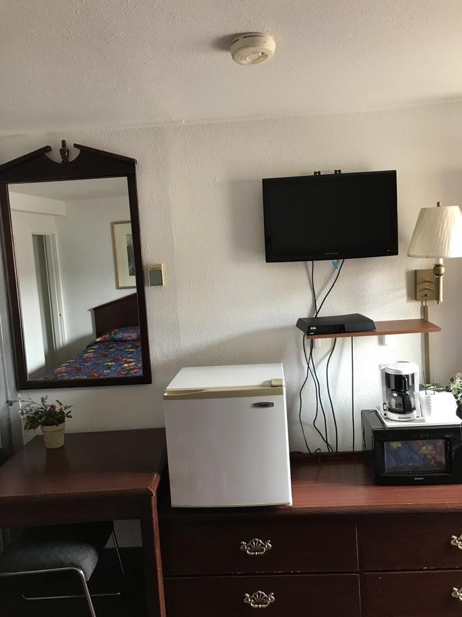 טוקומקארי Americana Motel מראה חיצוני תמונה