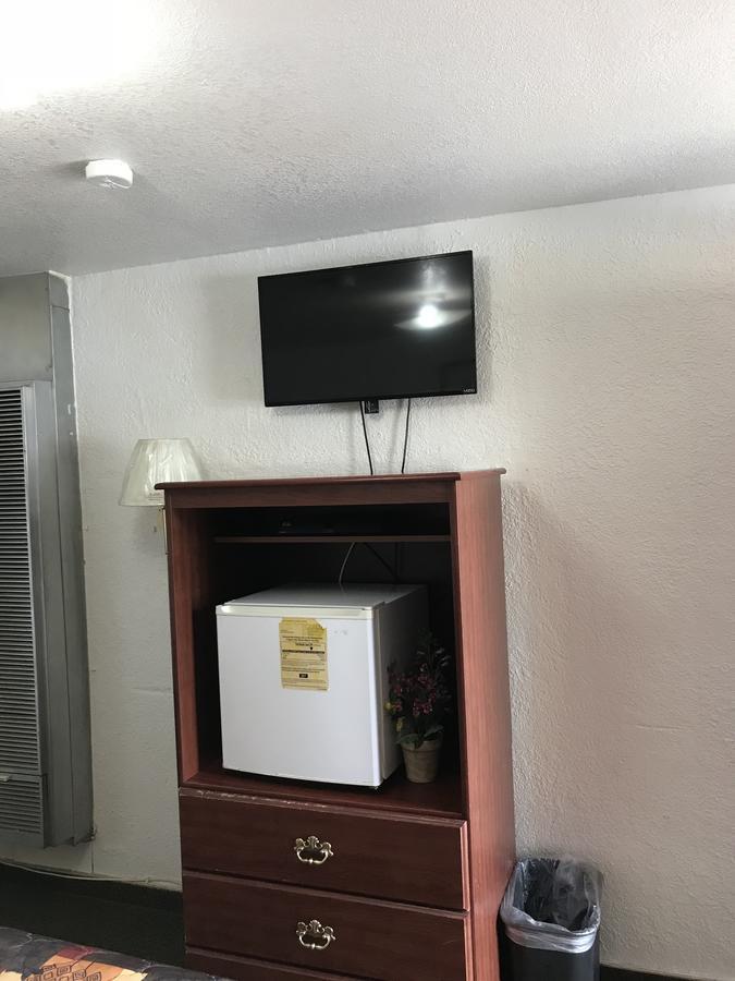 טוקומקארי Americana Motel מראה חיצוני תמונה